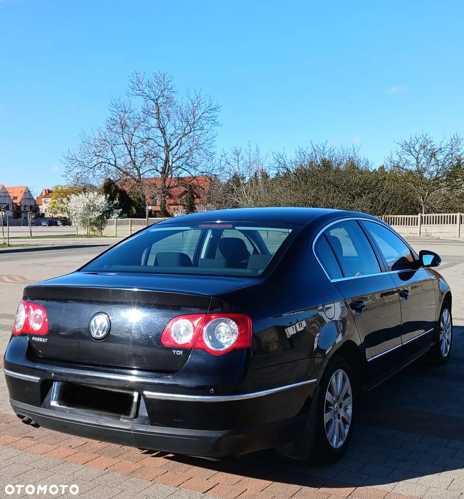 Volkswagen Passat - 3