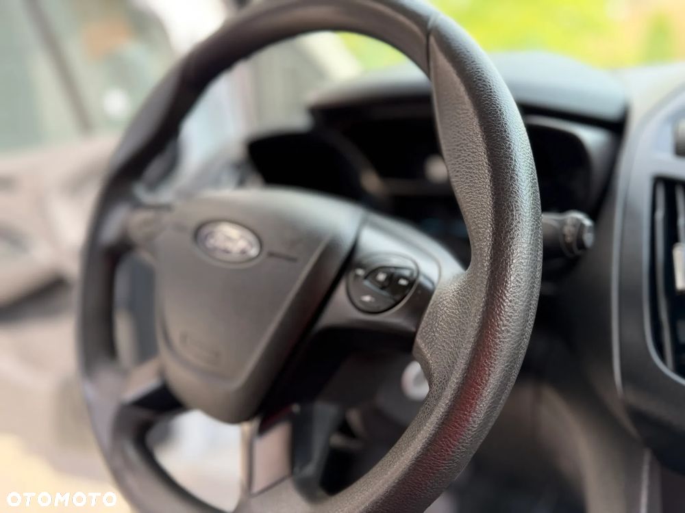 Ford Transit Connect - 11