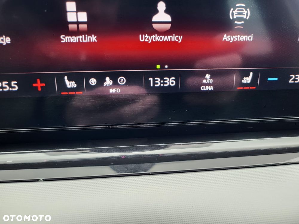 Skoda Octavia 2.0 TDI DSG Exclusive Plus - 30