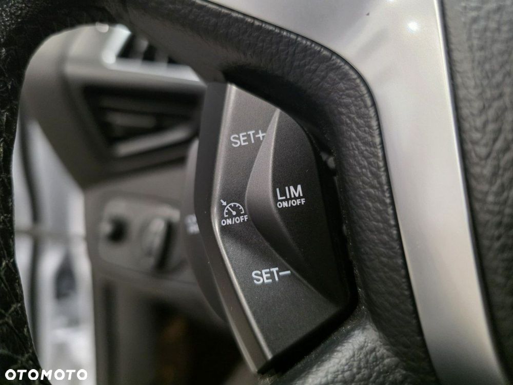 Ford Kuga 2.0 TDCi 4x4 Titanium - 23