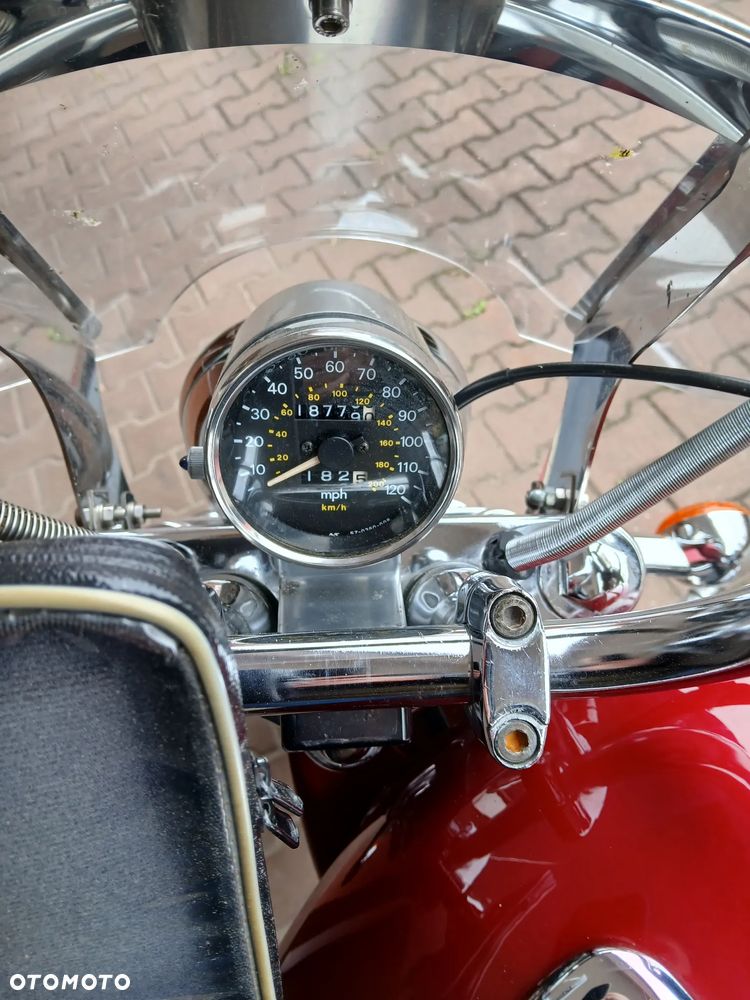 Suzuki Intruder - 4