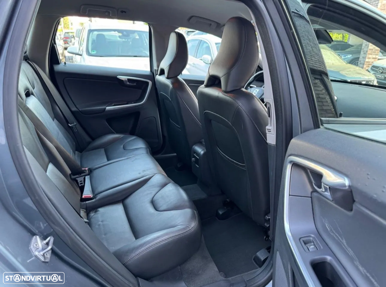 Volvo XC 60 2.0 D4 Dynamic Edition Geartronic - 13