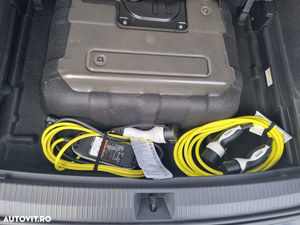 Volkswagen Tiguan - 33