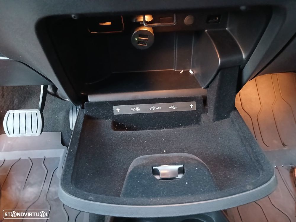 Citroën Grand C4 Spacetourer 1.5 BlueHDi Shine EAT8 - 21