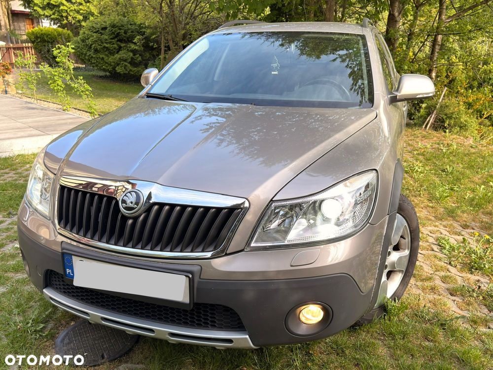 Skoda Octavia 2009 photo 2
