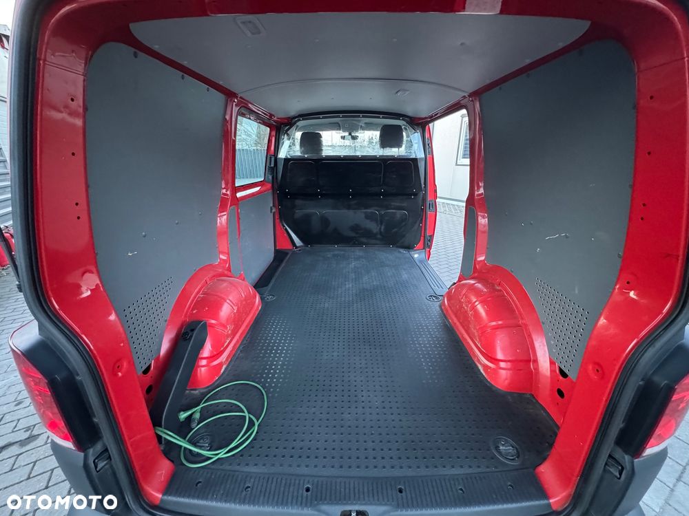 Volkswagen Transporter - 32