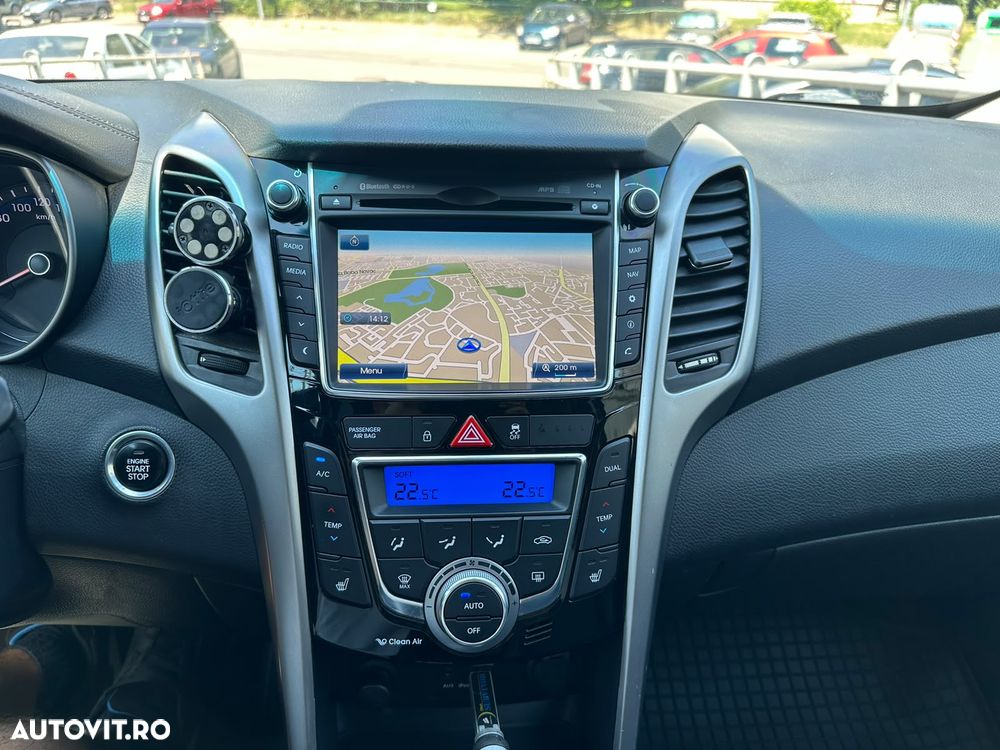Hyundai i30 i30cw 1.6 Fifa World Cup Edition - 6