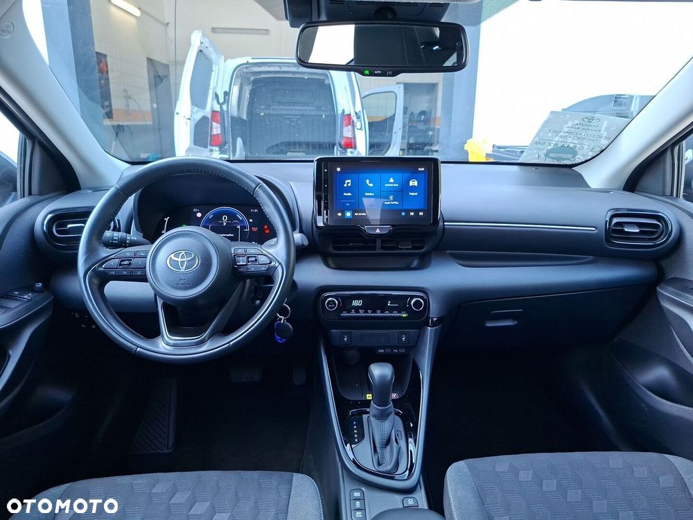 Toyota Yaris Hybrid 1.5 Style - 13