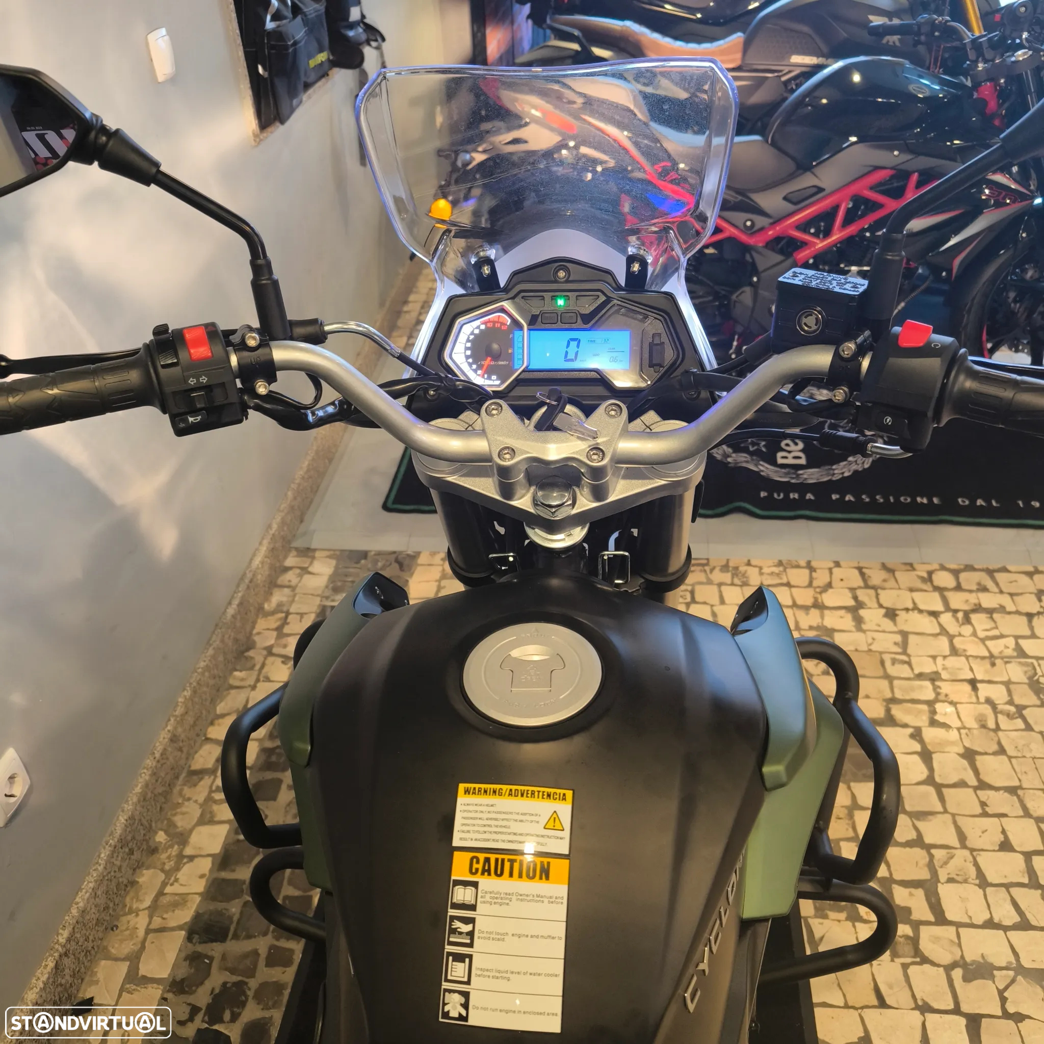 Cyclone RX1 - 12