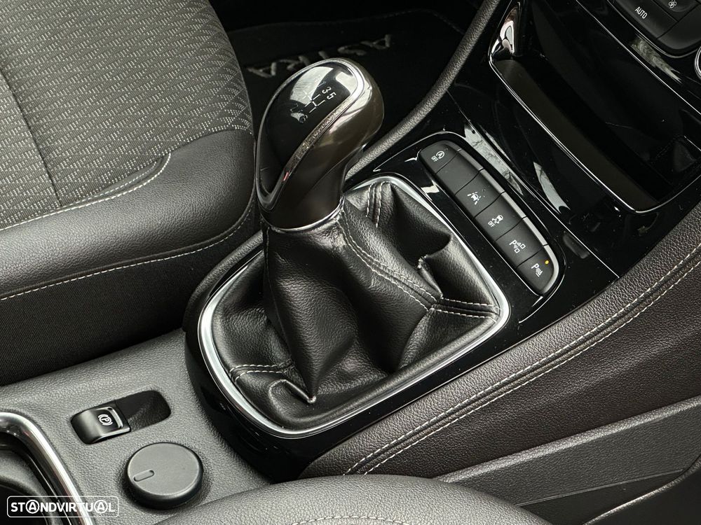 Opel Astra Sports Tourer 1.6 CDTi Executive S/S - 23