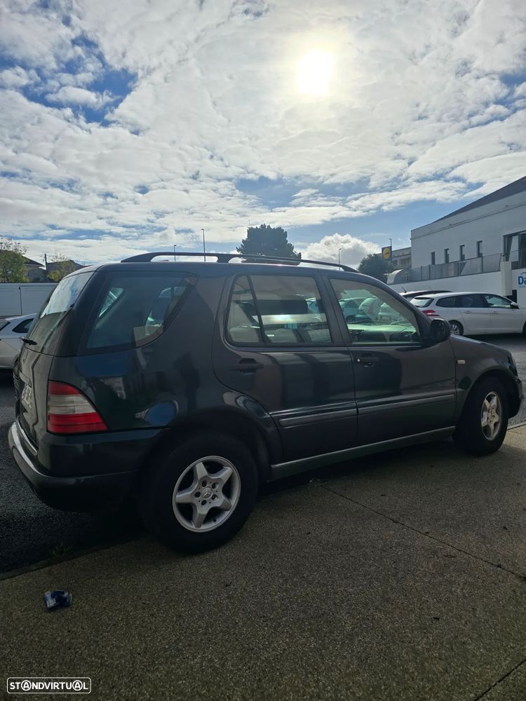 Mercedes-Benz ML 320 Standard - 10