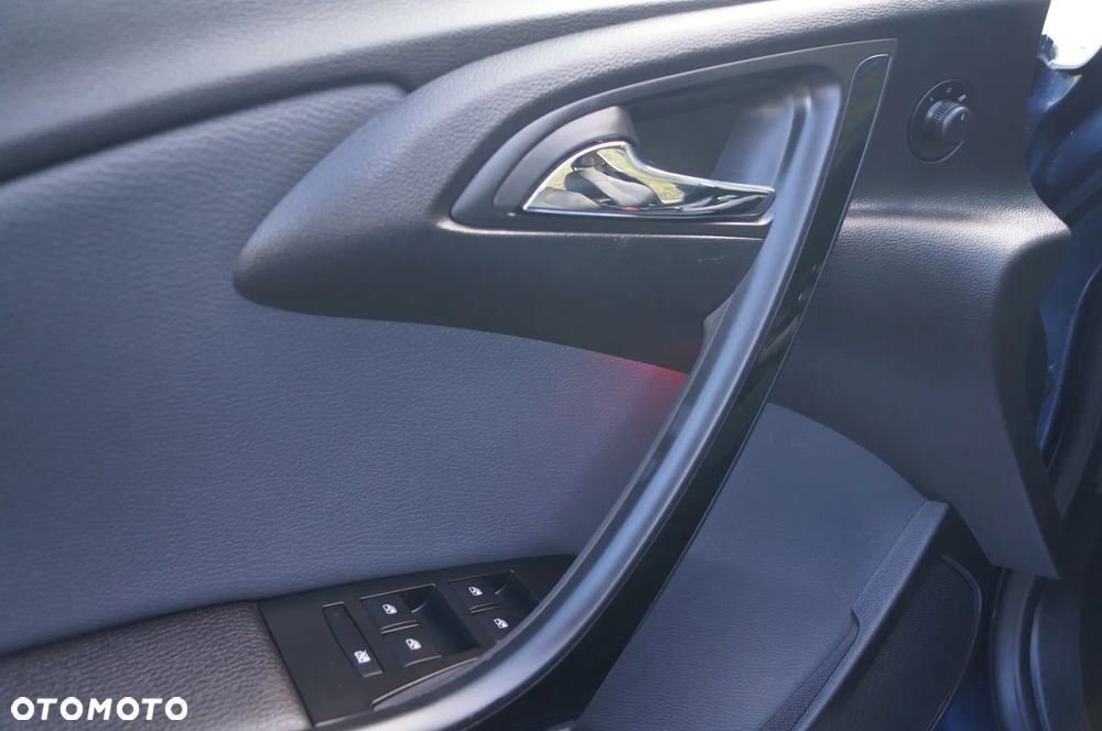 Opel Astra IV 1.4 T Executive EU6 - 36