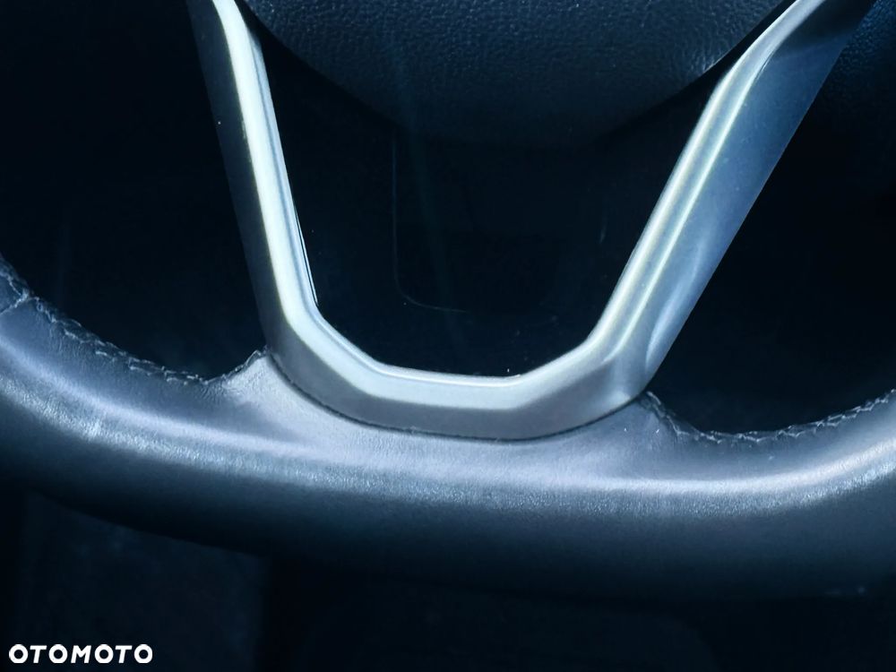 Volkswagen Golf 2.0 TDI SCR DSG Life - 16