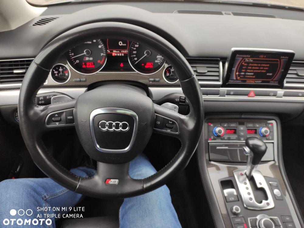 Audi S8 - 39