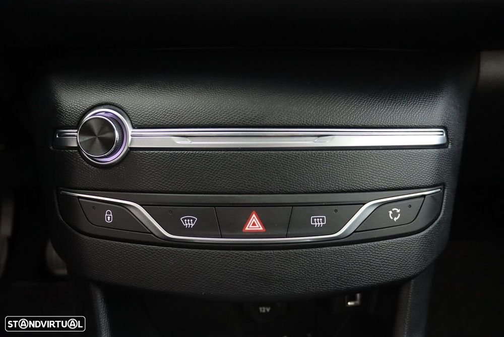 Peugeot 308 SW 1.2 PureTech Style - 27