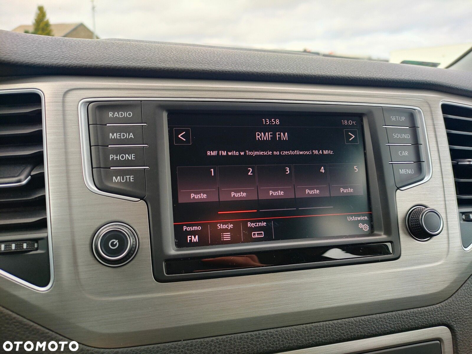 Volkswagen Golf Sportsvan - 28