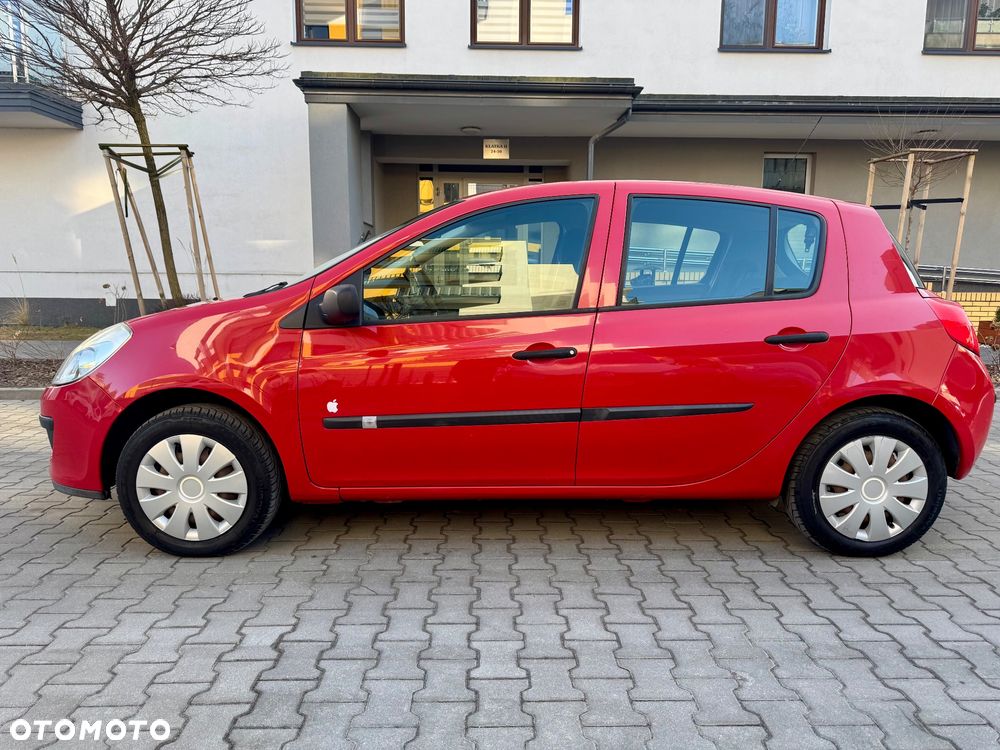 Renault Clio - 9