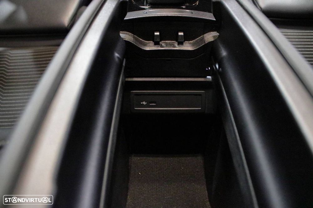 Mercedes-Benz A 200 Limousine Progressive Aut. - 40