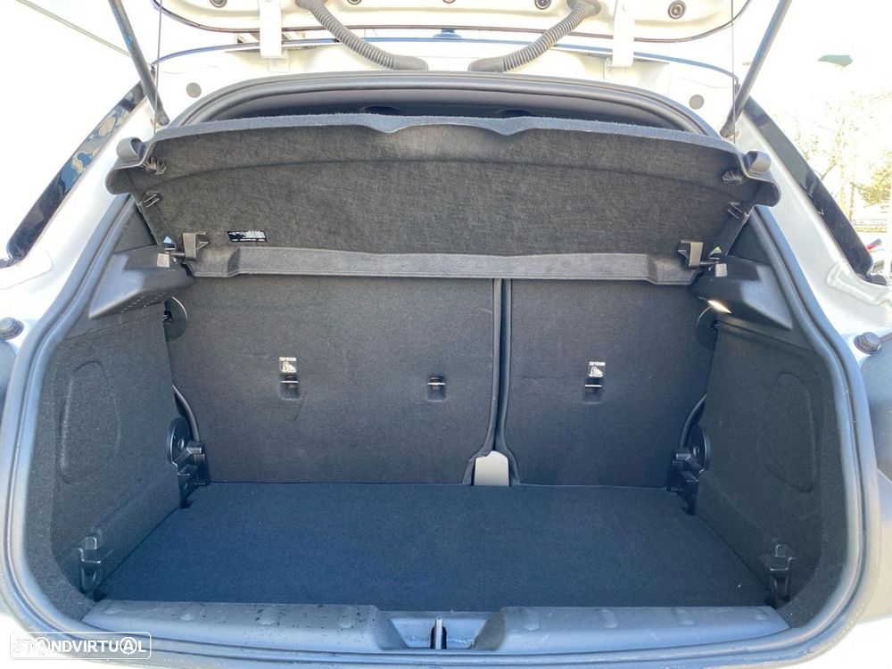 MINI 5 Portas Cooper Classic Auto - 19