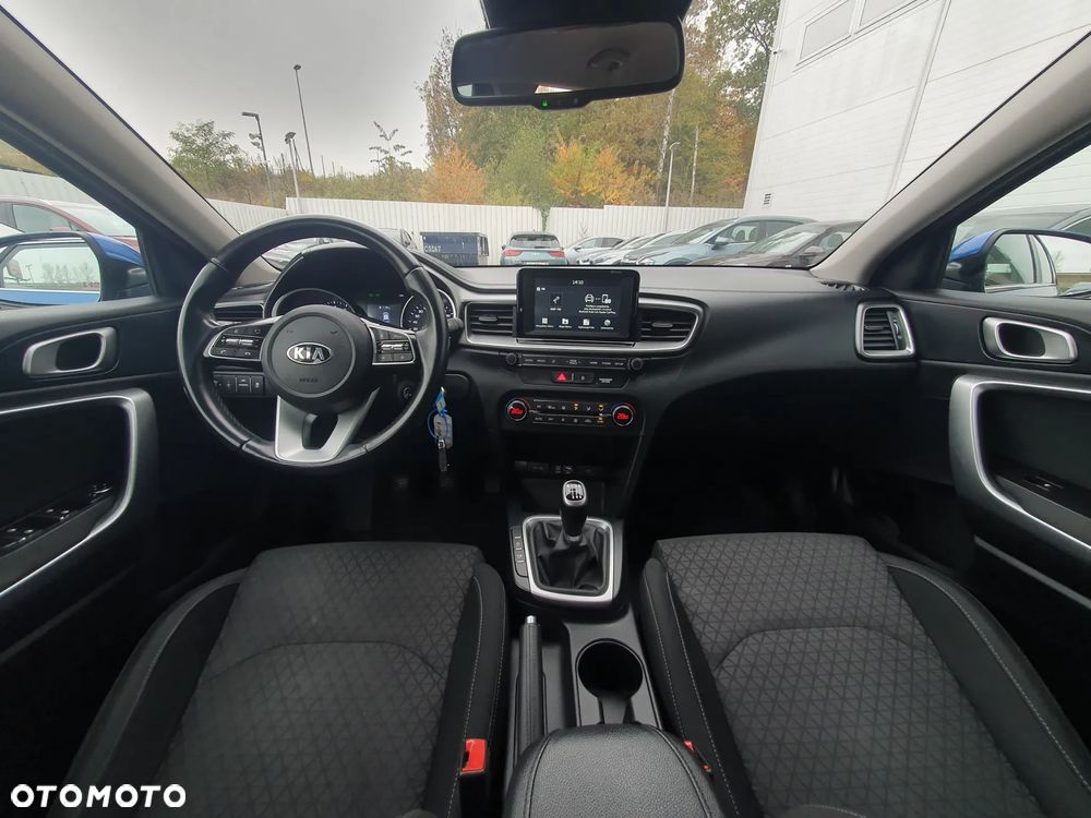 Kia Ceed 1.4 T-GDI M - 28