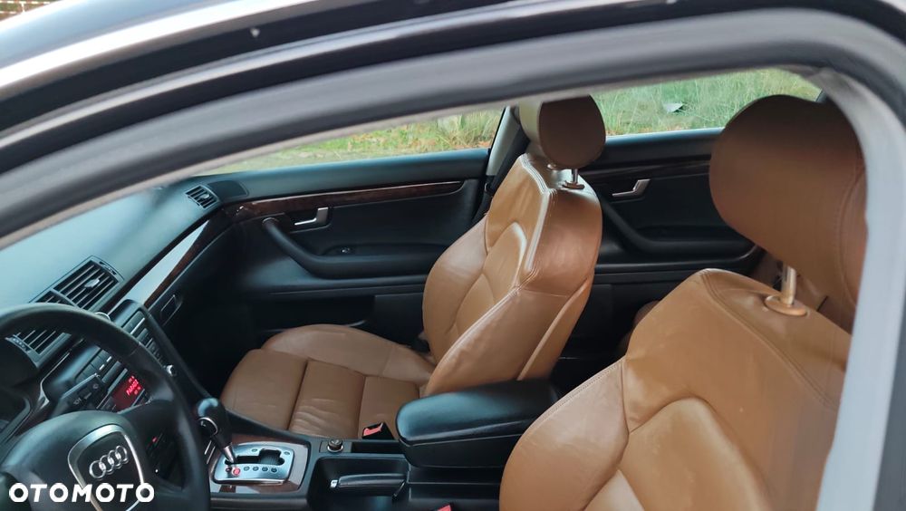 Audi A4 Limousine - 10