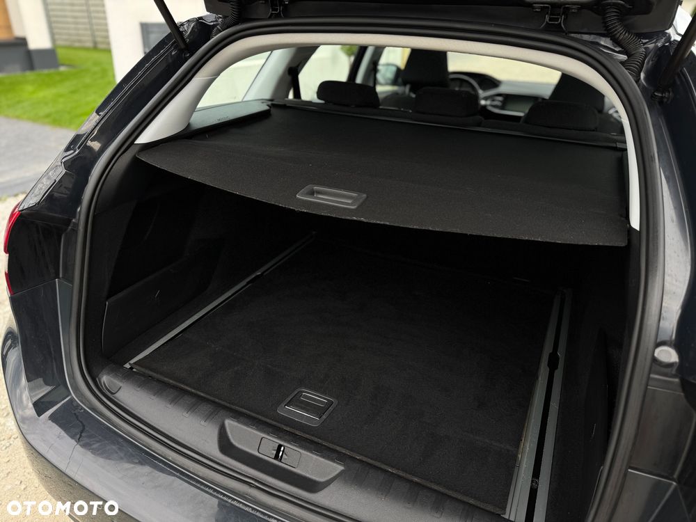 Peugeot 308 1.6 BlueHDi Active S&S EAT6 - 17