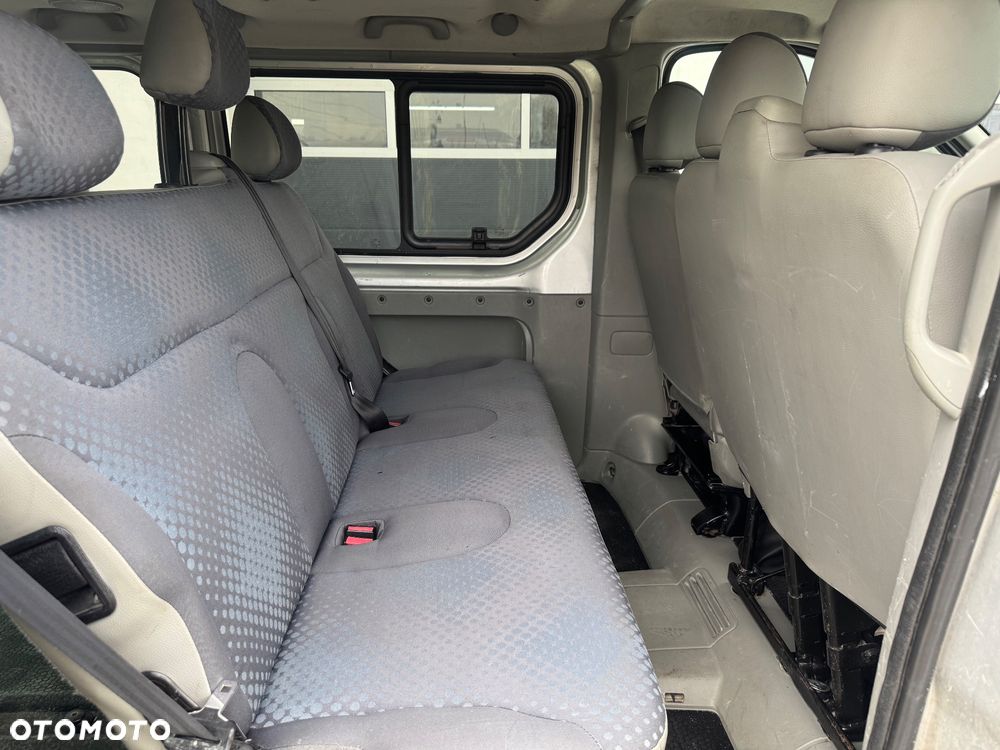 Opel Vivaro - 8