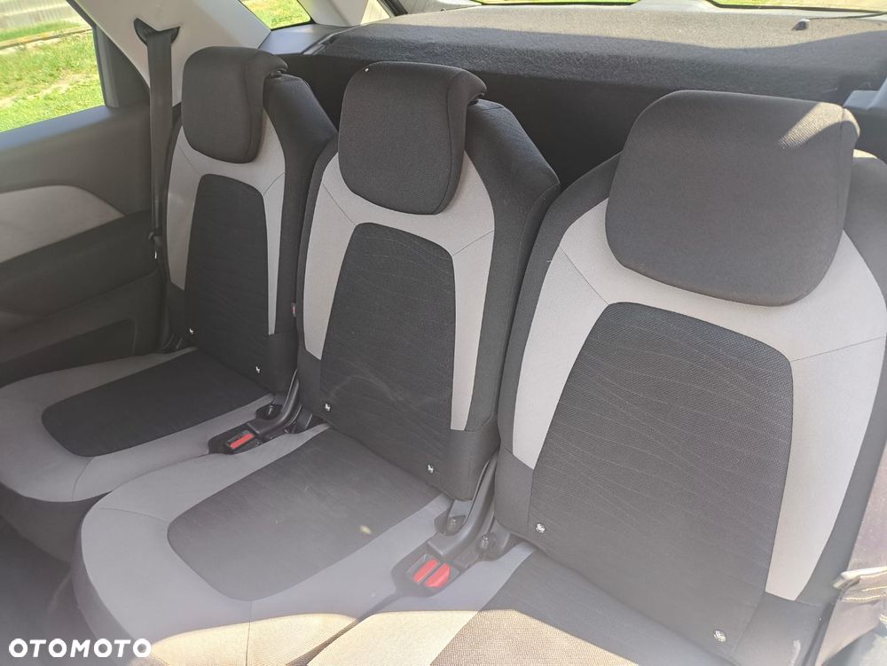 Citroën C4 Picasso - 23