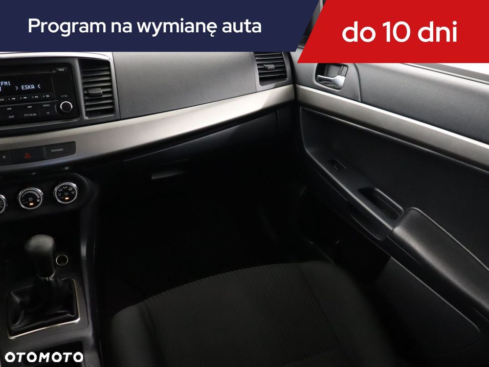 Mitsubishi Lancer - 10