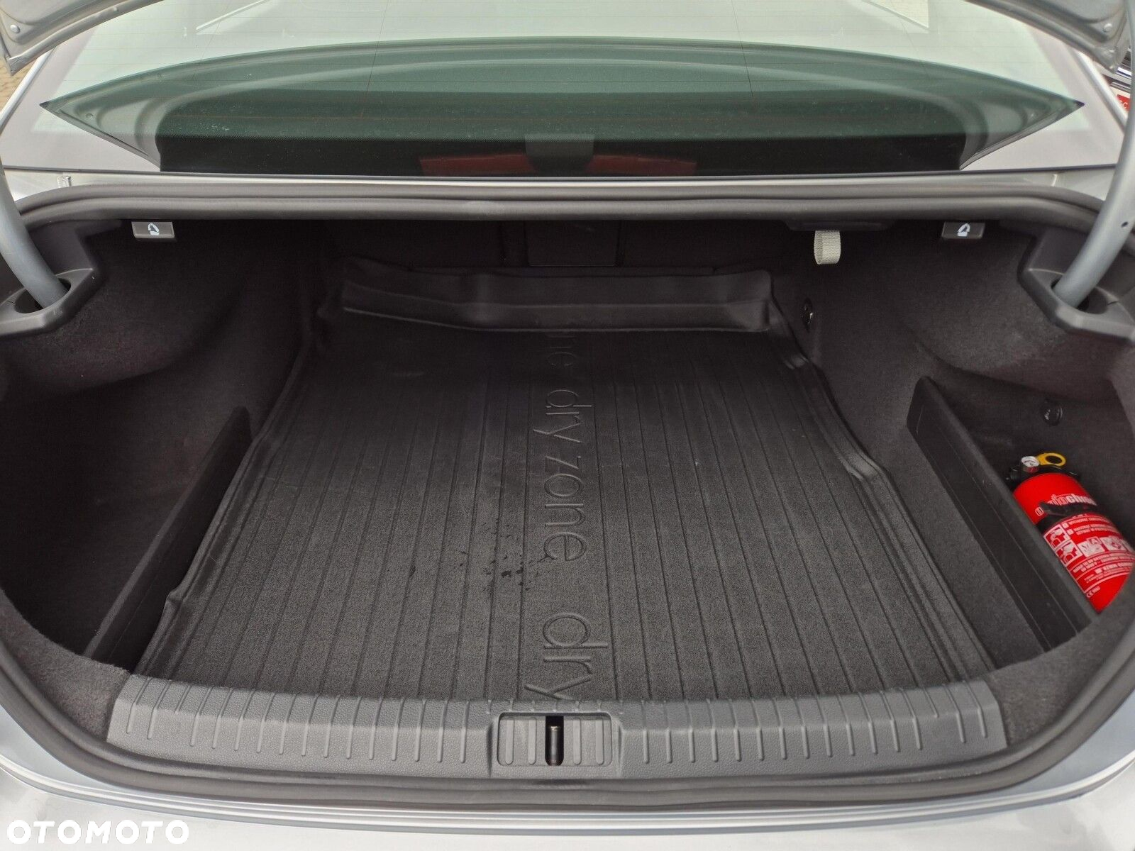 Volkswagen Passat 2.0 TSI Business DSG - 31