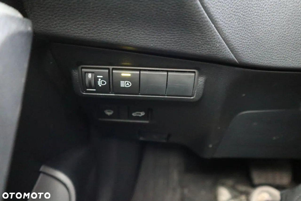 Toyota Corolla Cross 2.0 Hybrid Executive AWD - 25