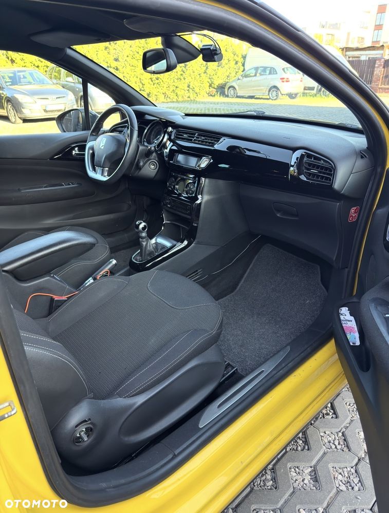 Citroën DS3 HDi 90 FAP SoChic - 8