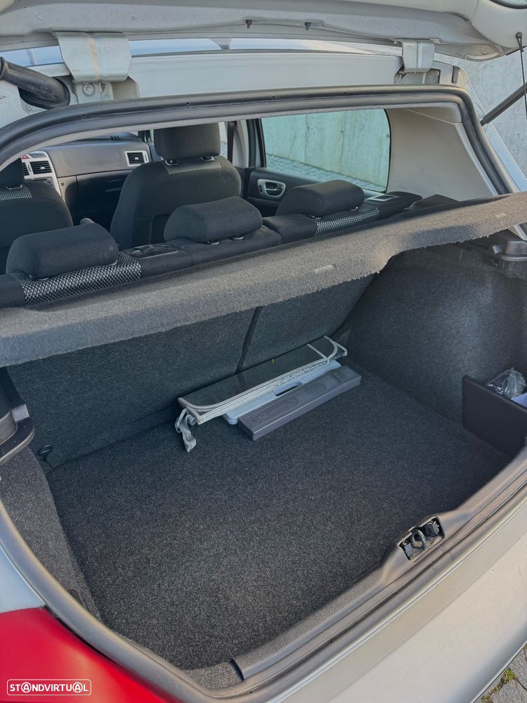 Peugeot 307 1.6 HDi Executive - 18