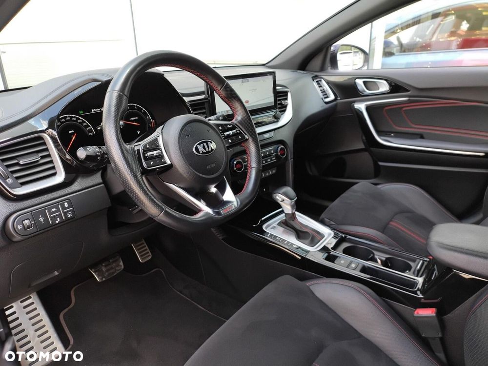 Kia ProCeed 1.6 T-GDI GT DCT - 12