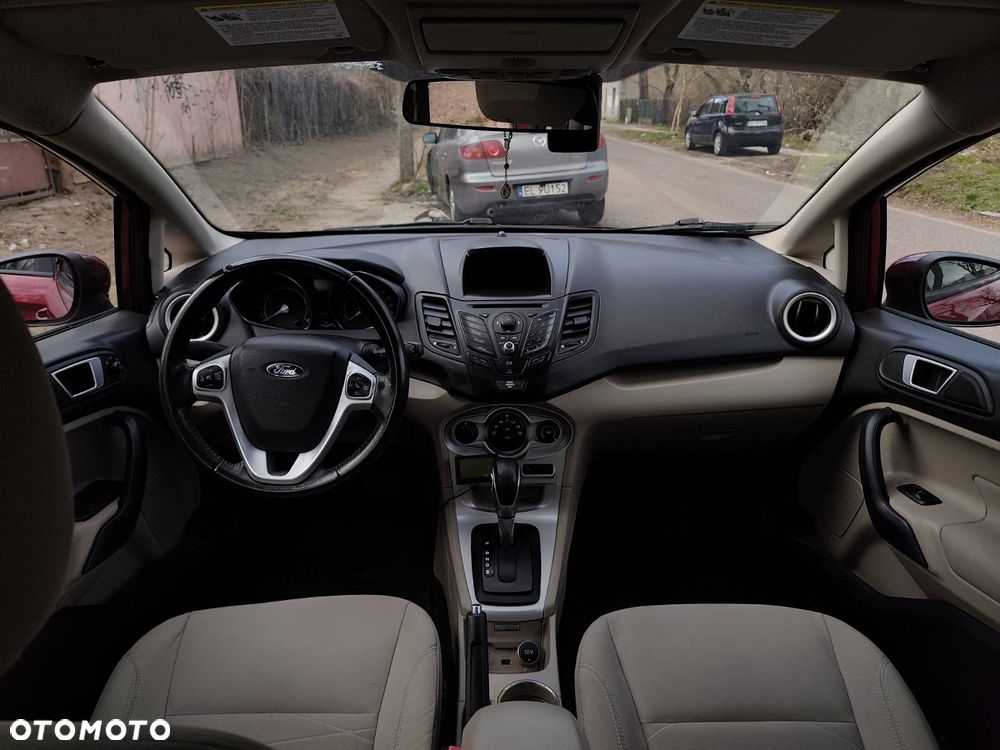 Ford Fiesta - 10