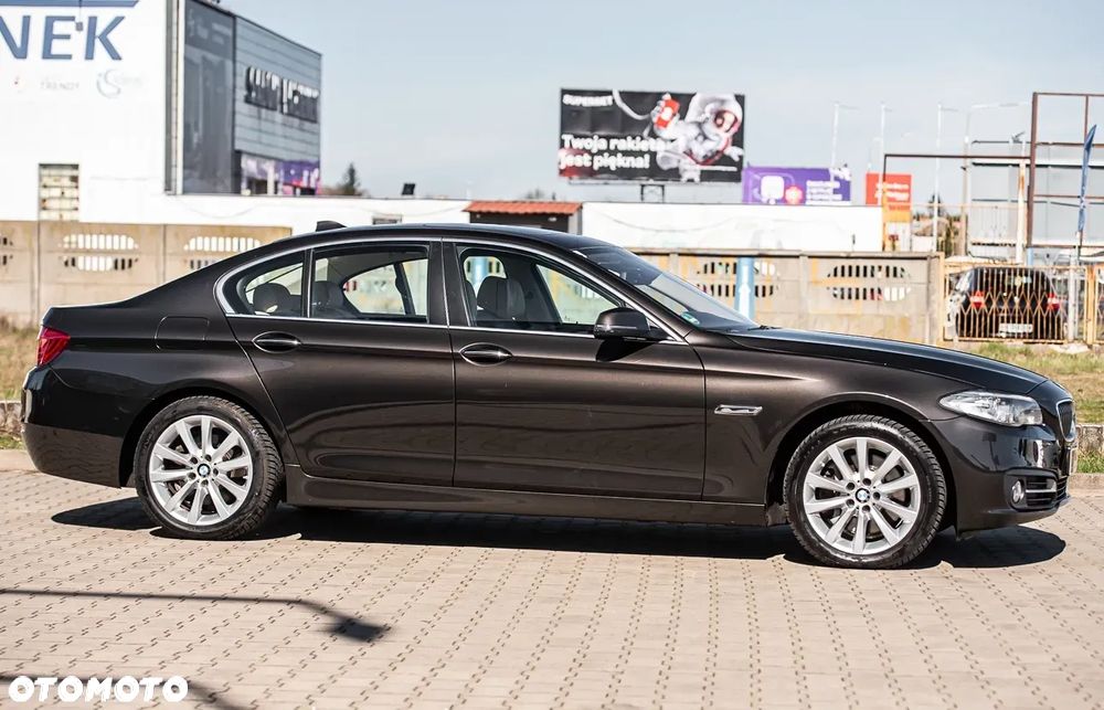 BMW Seria 5 525d Sport-Aut Luxury Line - 40