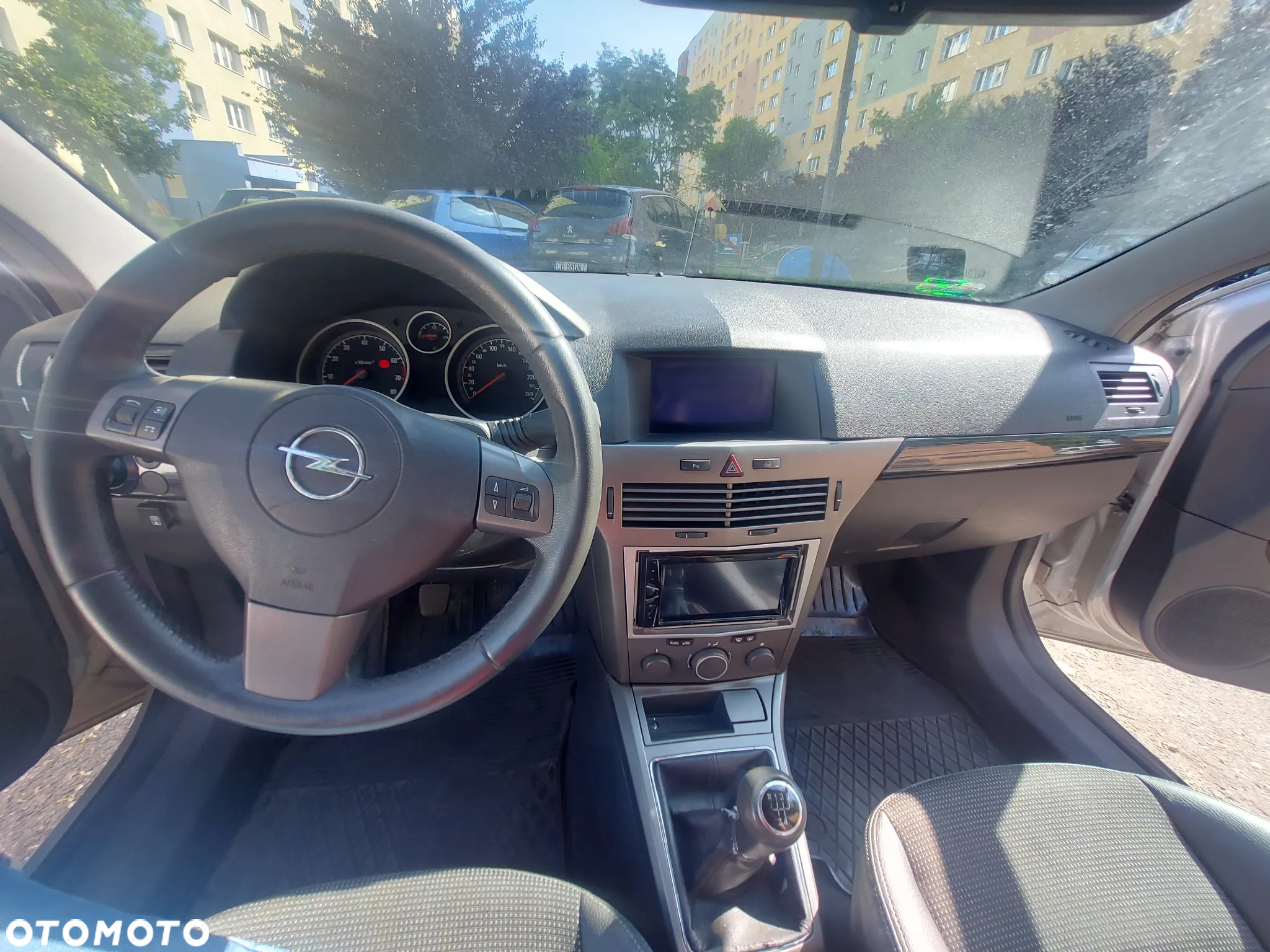 Opel Astra GTC 1.8 Cosmo - 8