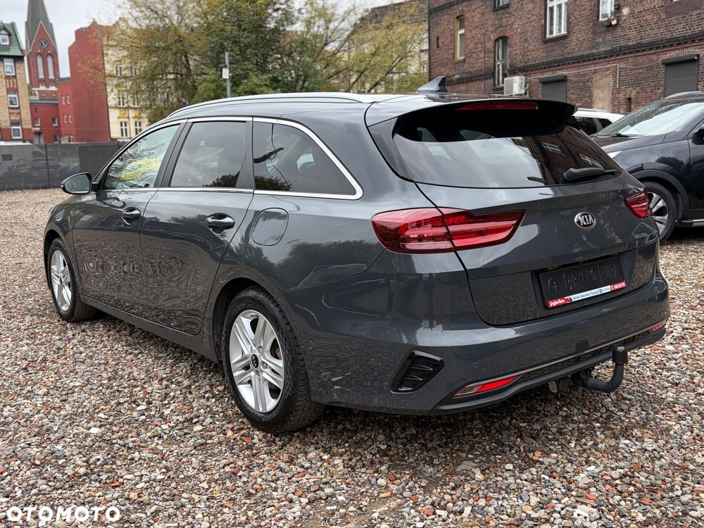 Kia Ceed 1.4 T-GDI DCT OPF Platinum Edition - 10