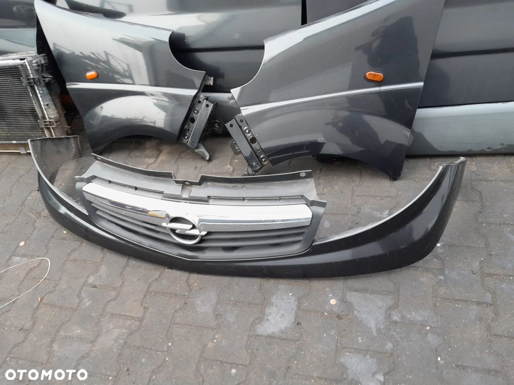 Atrapa grill Opel Vivaro 08r - 1