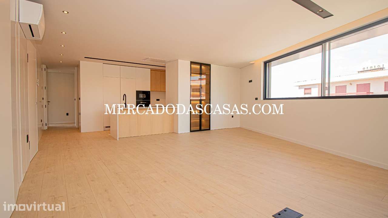 Apartamento T3, último andar, grandes áreas - Grande imagem: 4/25