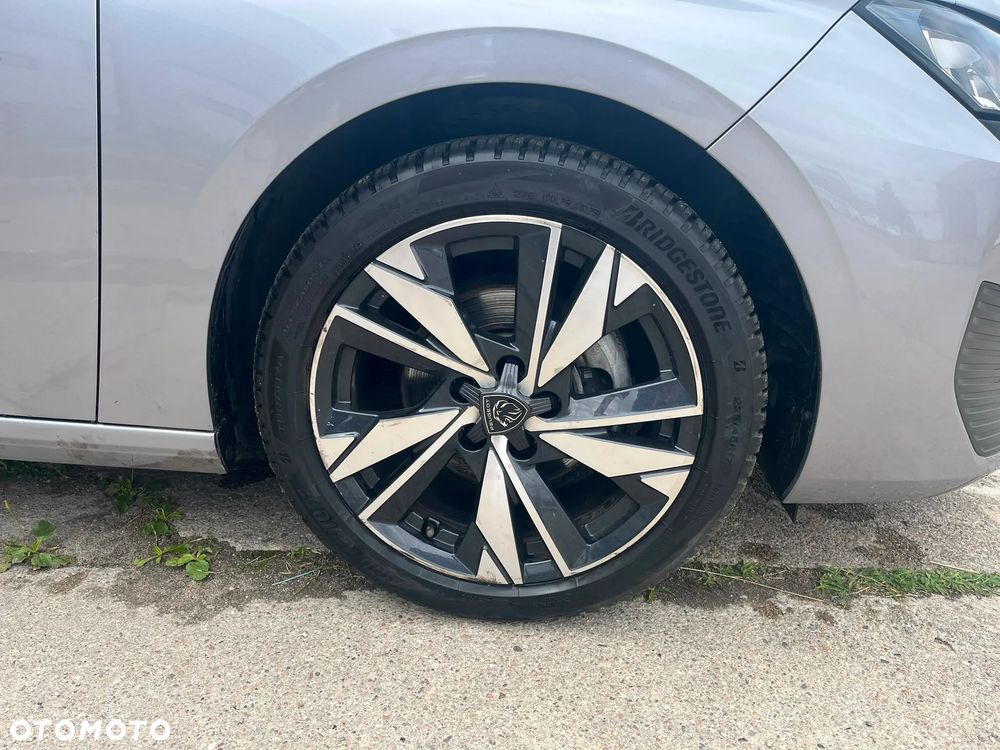Peugeot 308 PureTech 130 EAT8 Allure - 22