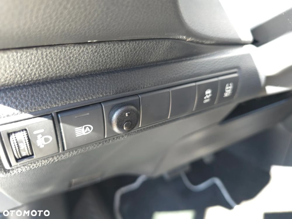 Toyota Corolla 1.8 Hybrid Comfort - 18
