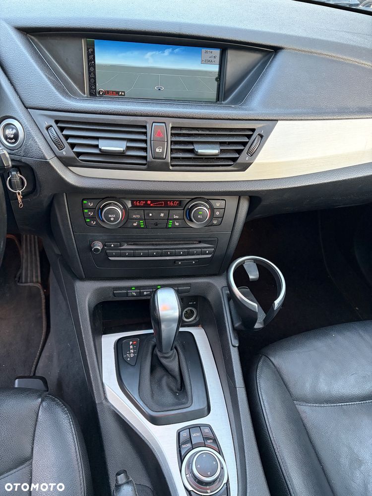 BMW X1 xDrive18d - 13