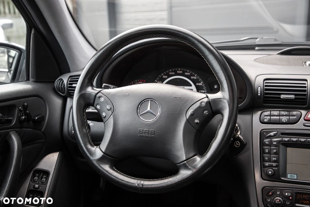 Mercedes-Benz Klasa C 32 T AMG - 15