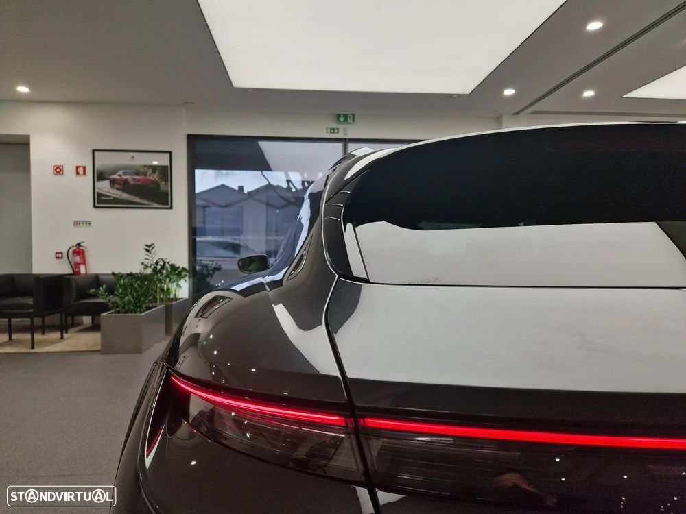 Porsche Taycan Cross Turismo 4S - 4