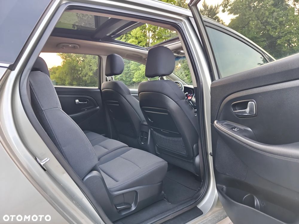 Kia Carens 1.7 CRDi L 7os - 15