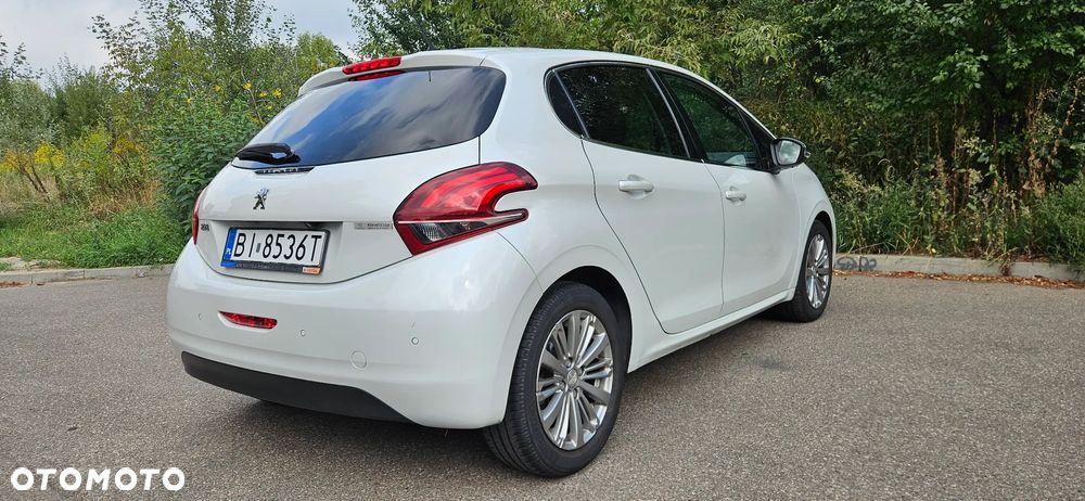 Peugeot 208 1.2 PureTech Allure S&S EAT6 - 2