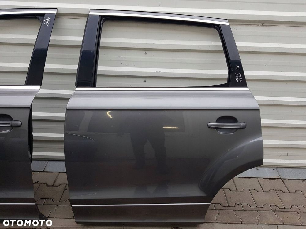 AUDI Q7 4L LIFT 09-15r DRZWI LEWE TYLNE TYŁ LM7W