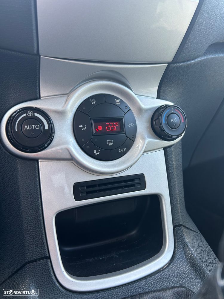 Ford Fiesta - 9