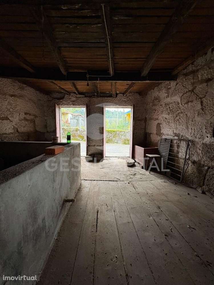 Moradia para recuperar em Gove, Baião - Grande imagem: 5/28